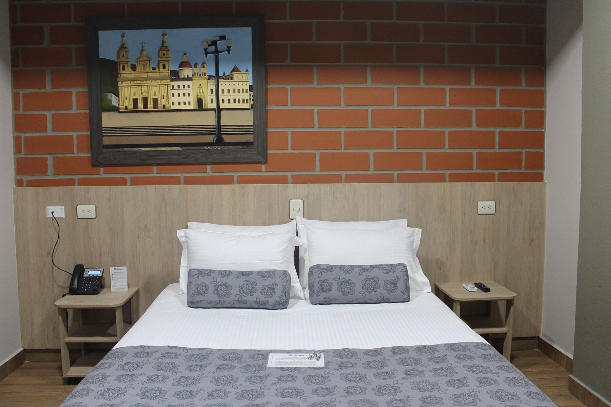 Hotel Provenza Garden Medellin Exterior photo