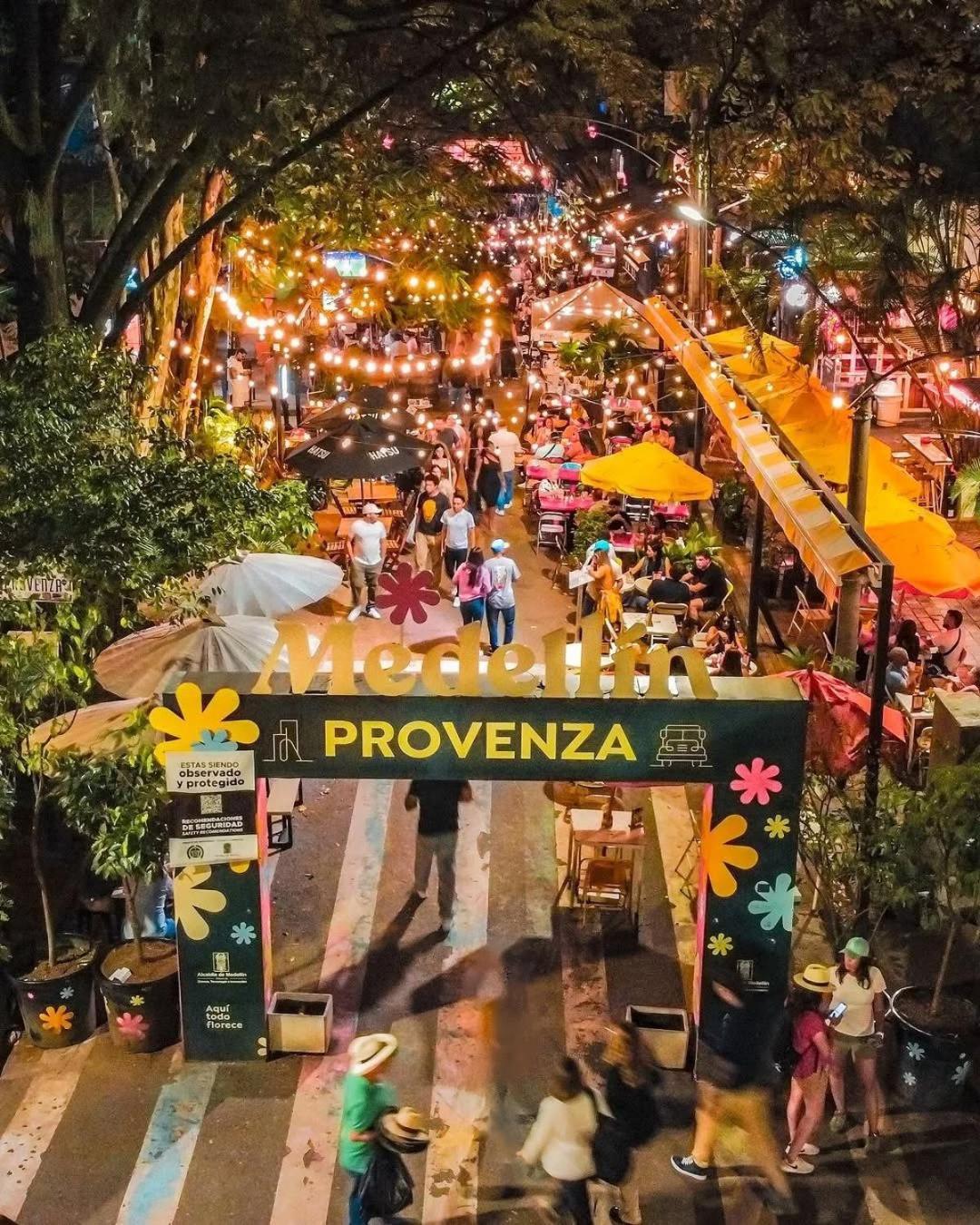Hotel Provenza Garden Medellin Exterior photo